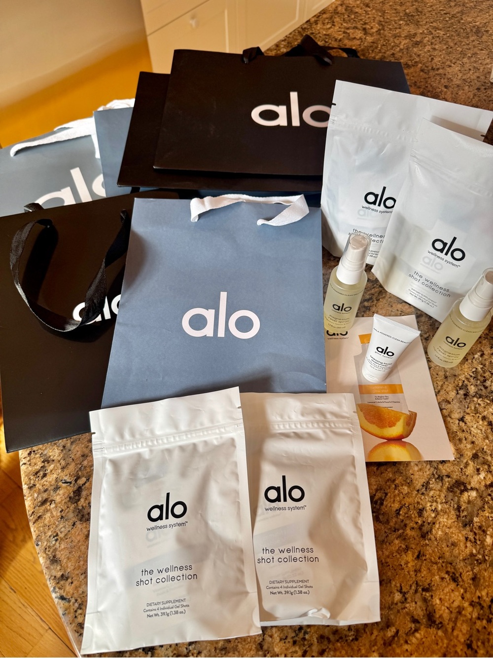 NWT Alo Yoga BUNDLE of Travel Wellness and (6) Paper Gift Bags , Cleanser